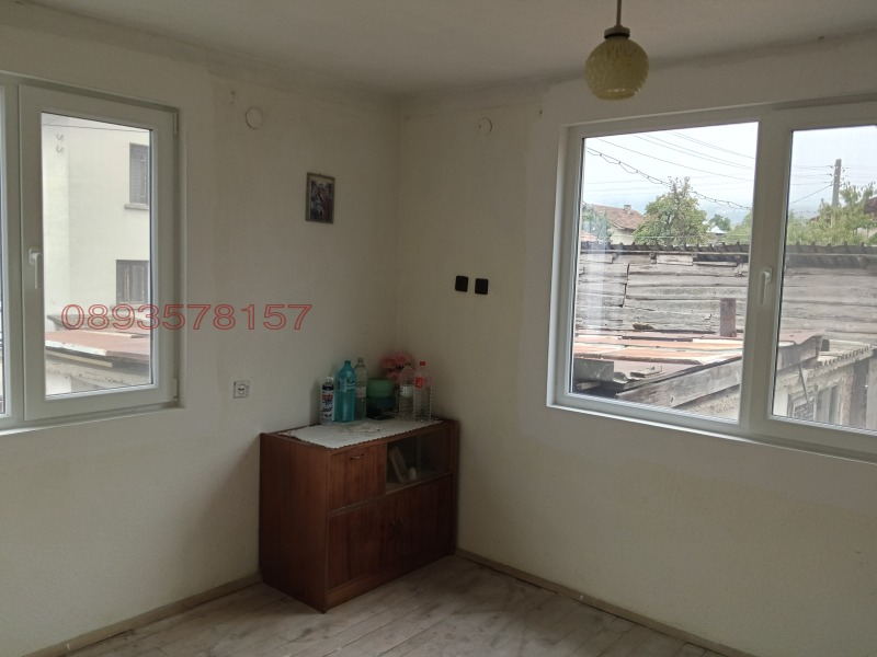 Продава КЪЩА, с. Радуил, област София област, снимка 11 - Къщи - 52784389