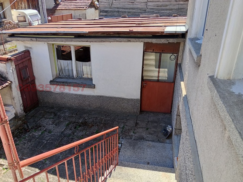 Продава КЪЩА, с. Радуил, област София област, снимка 2 - Къщи - 52784389