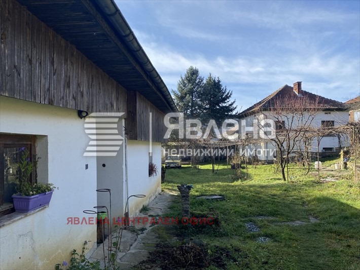 Продава КЪЩА, с. Джурово, област София област, снимка 3 - Къщи - 53803845