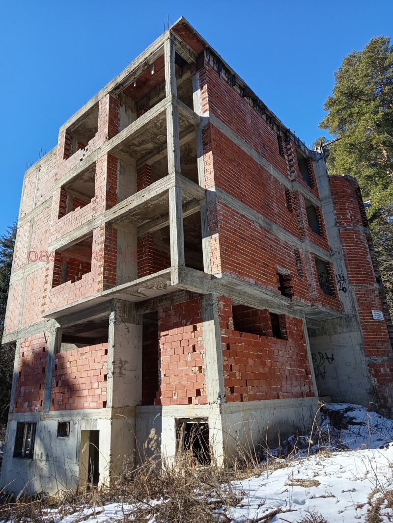Продава ХОТЕЛ в област Пазарджик, гр. Пещера - 893 кв.м / 135 000 € » 264 037.05 лв.