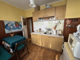 2 Schlafzimmer Tscholakowzi, Weliko Tarnowo 3