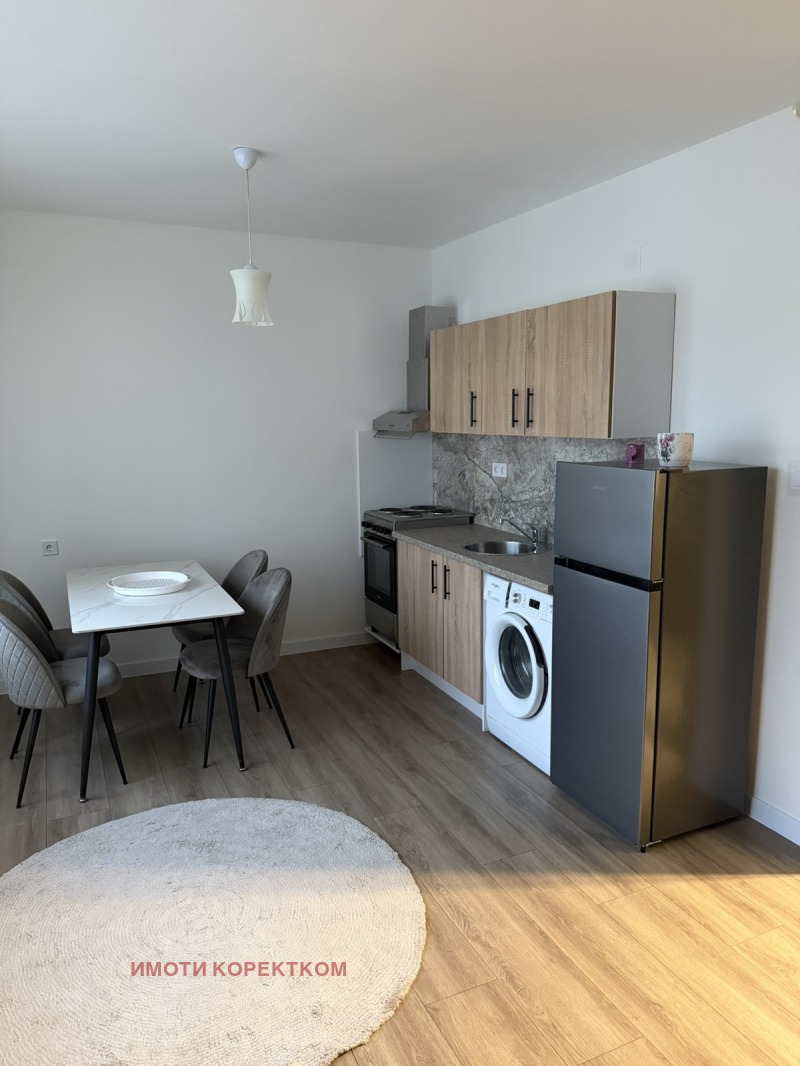 Продава 2-СТАЕН, област София, гр. Божурище • 135000 € / 264037.05 лв. • 84340454 1