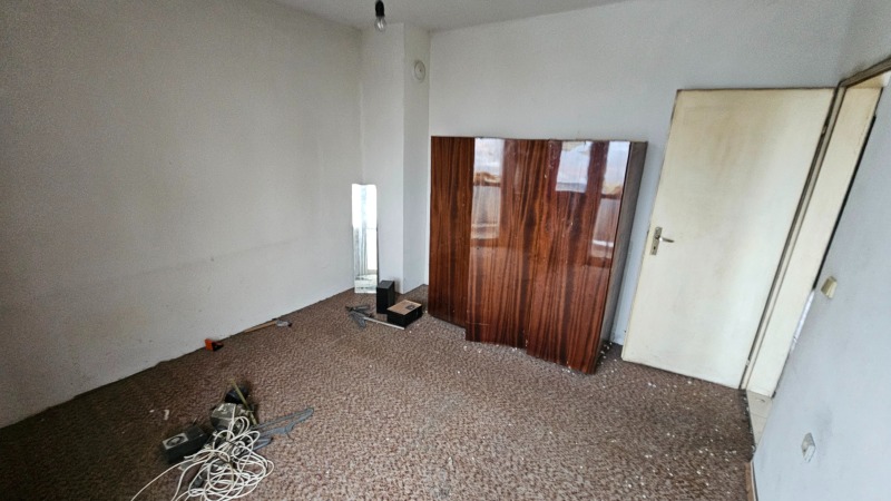 Продава  3-стаен град Разград , Освобождение , 78 кв.м | 39569107 - изображение [8]