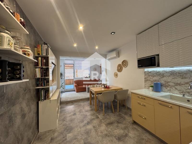 Продава  3-стаен град Варна , Възраждане 1 , 75 кв.м | 45344340 - изображение [2]