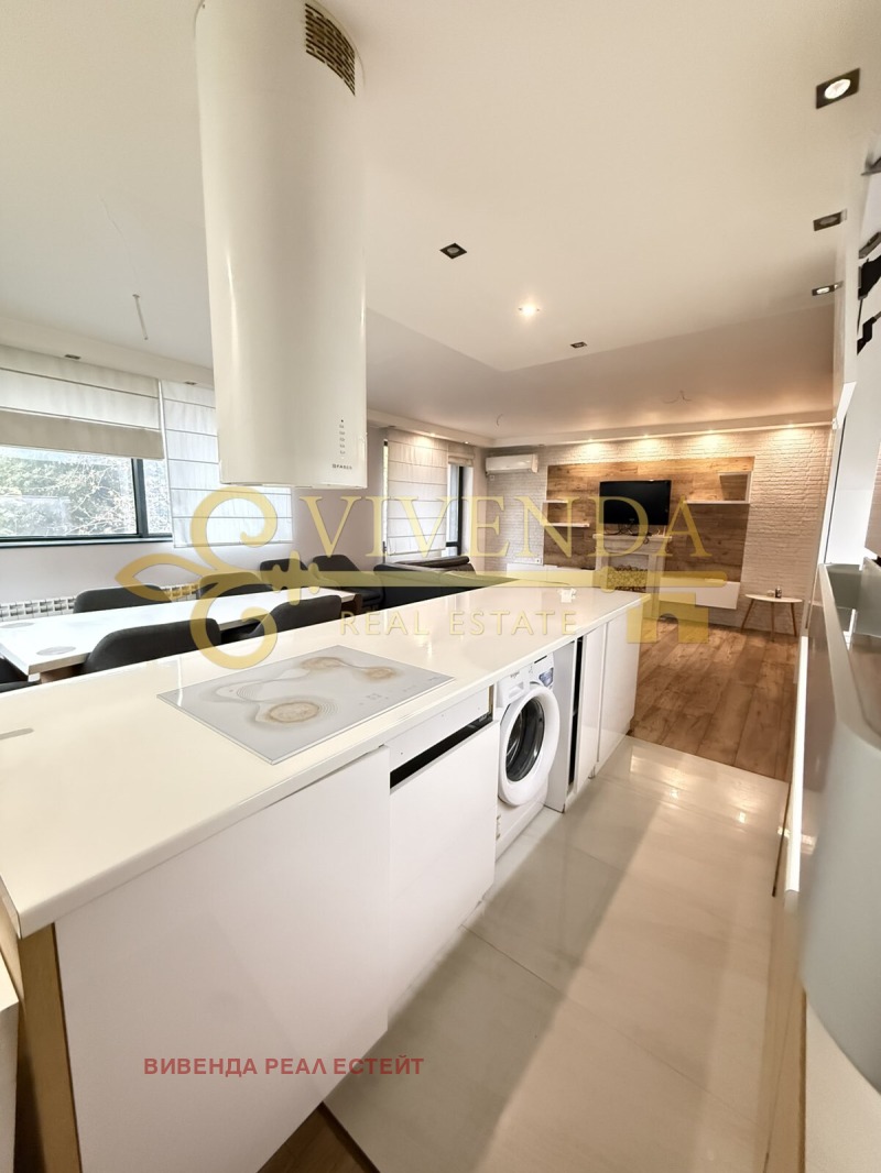 Продава 3-СТАЕН, гр. Плевен, Идеален център, снимка 2 - Апартаменти - 52403625