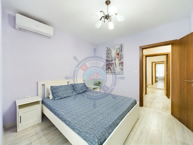 Till salu  Hus Varna , m-t Alen mak , 228 kvm | 99168810 - bild [7]