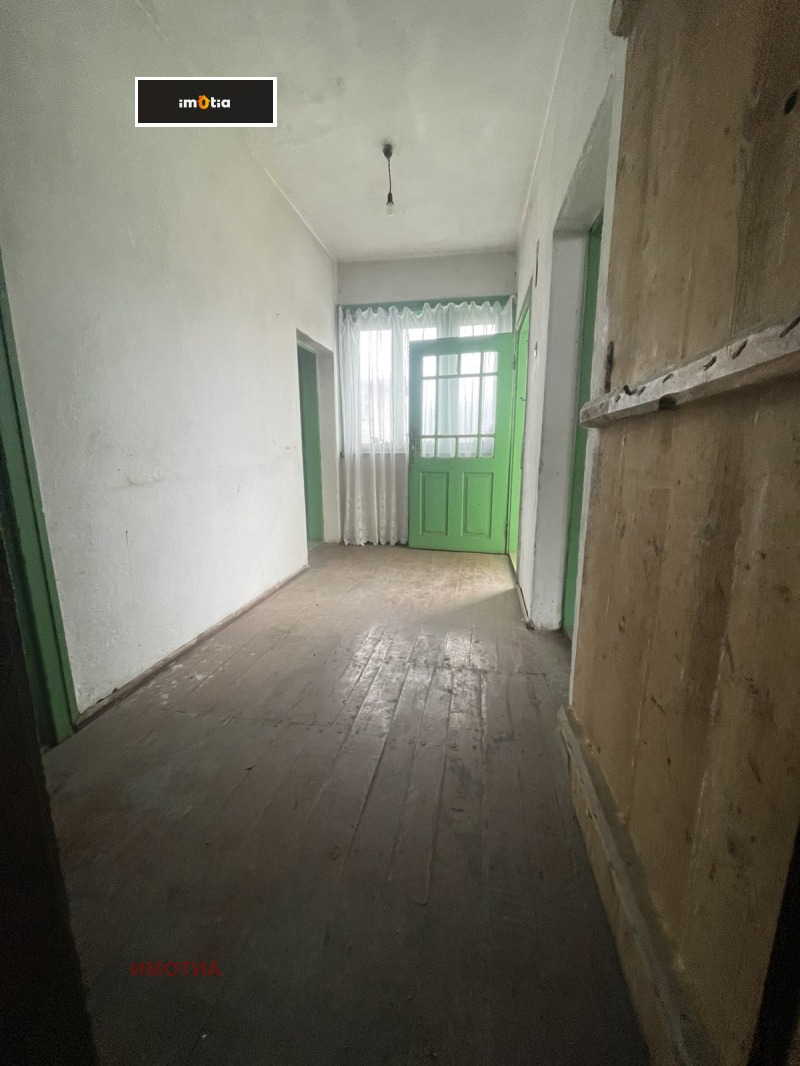 Продава КЪЩА, с. Добродан, област Ловеч, снимка 6 - Къщи - 53429630