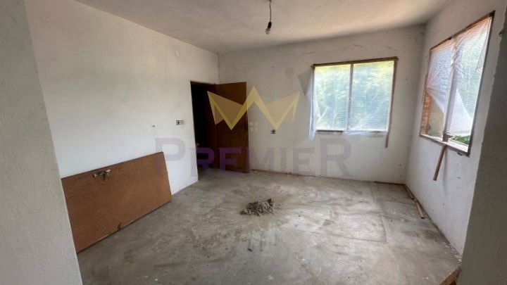 Продава КЪЩА, с. Царевци, област Варна, снимка 11 - Къщи - 53464318