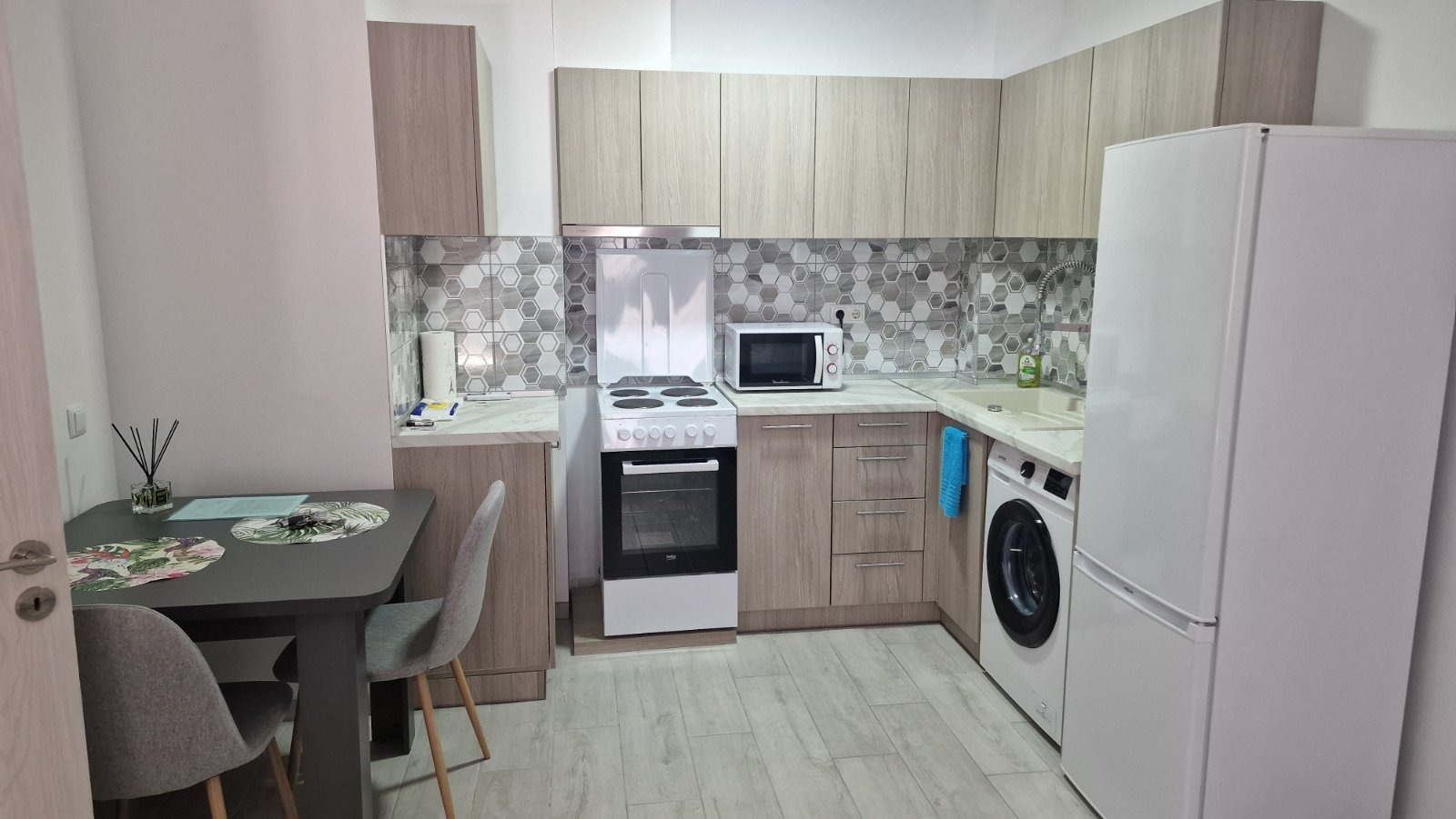 Продава 2-СТАЕН, гр. Варна, Завод Дружба, снимка 3 - Апартаменти - 55401212