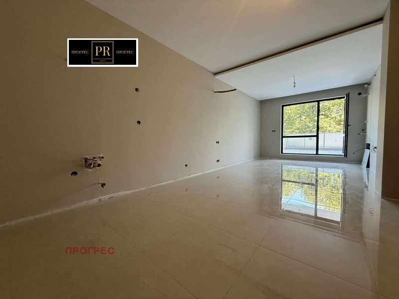 Продава  2-стаен град Пловдив , Каменица 1 , 95 кв.м | 31301788