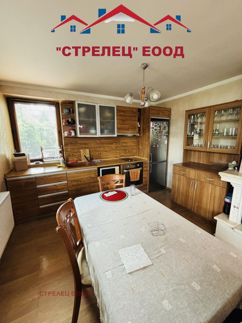 Продава  4-стаен град Добрич , Център , 130 кв.м | 34226787 - изображение [6]