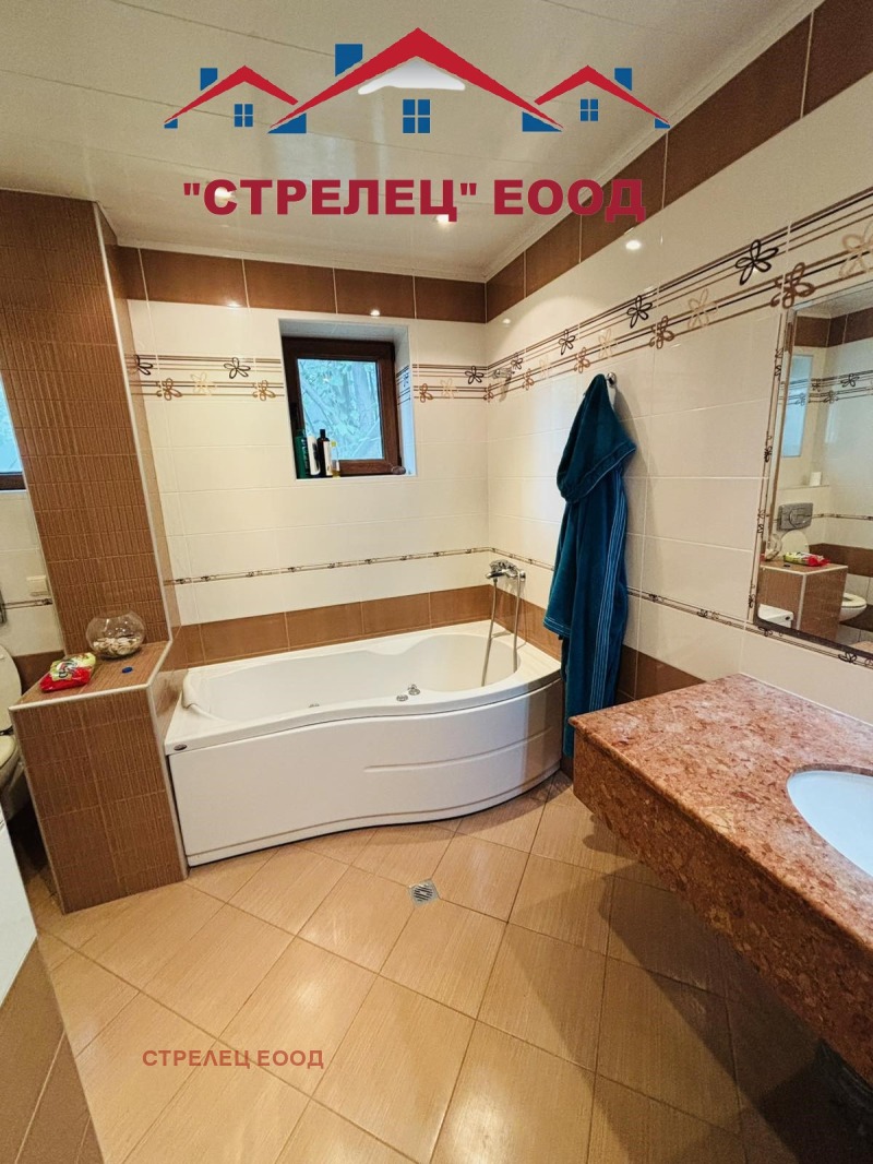 Продава  4-стаен град Добрич , Център , 130 кв.м | 34226787 - изображение [13]