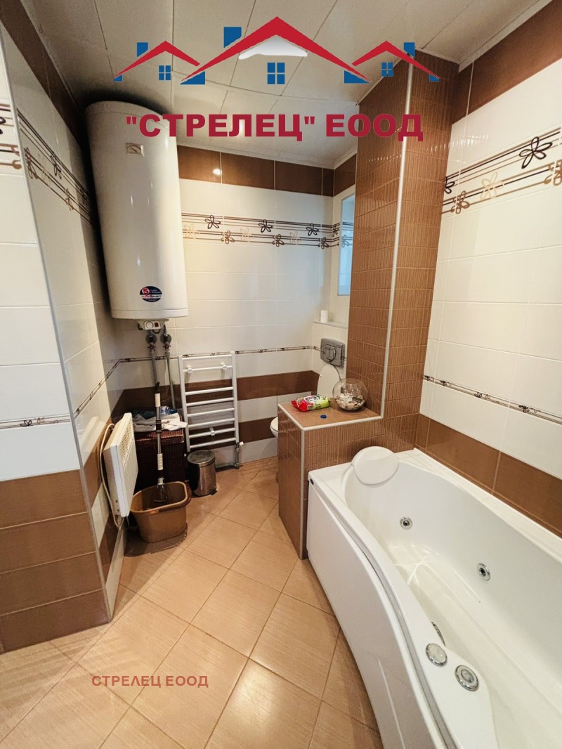 Продава  4-стаен град Добрич , Център , 130 кв.м | 34226787 - изображение [14]