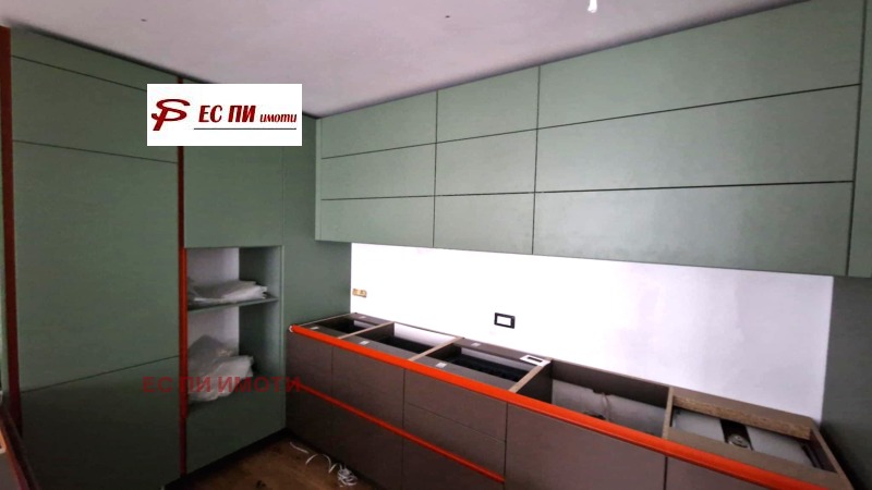 Продава МНОГОСТАЕН, гр. Русе, Център, снимка 2 - Апартаменти - 53382814