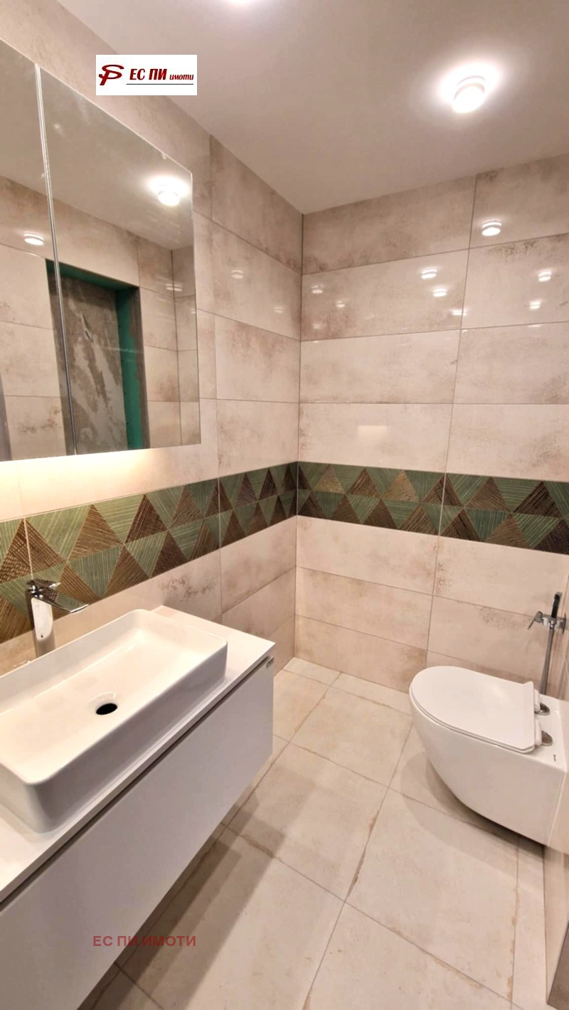 Продава МНОГОСТАЕН, гр. Русе, Център, снимка 8 - Апартаменти - 53382814