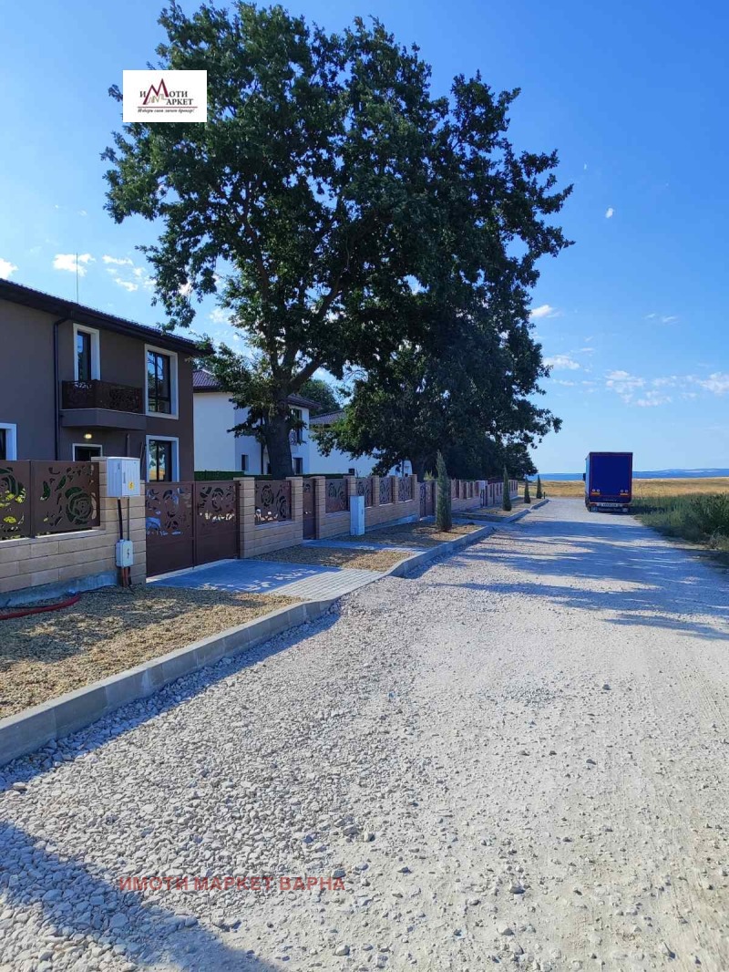 Продава КЪЩА, с. Приселци, област Варна