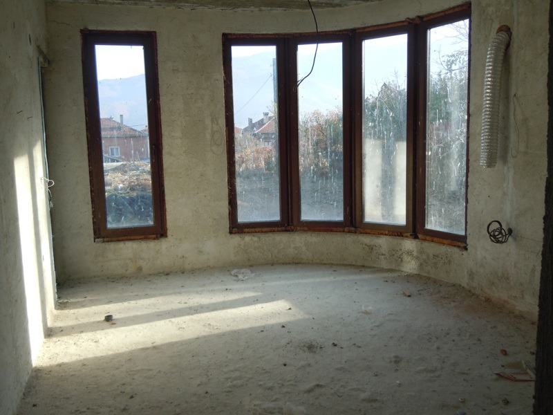 Продава  Къща област Благоевград , с. Първомай , 334 кв.м | 76617985 - изображение [4]