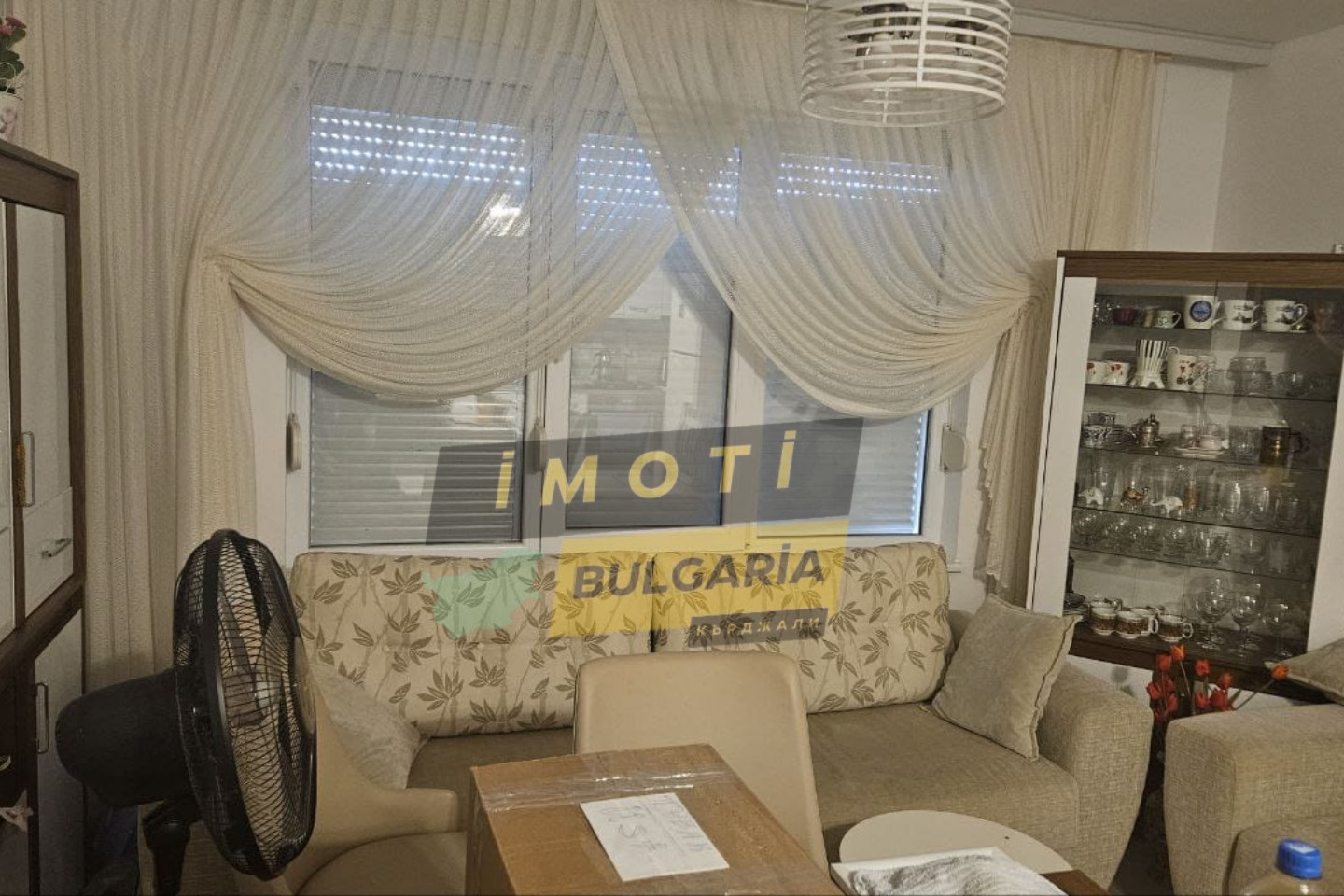 Продава 3-СТАЕН, гр. Кърджали, Център, снимка 2 - Апартаменти - 54216615