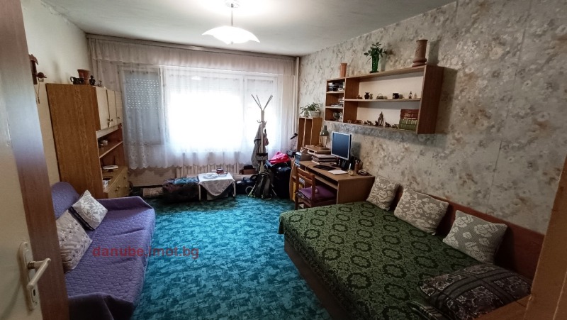 Продава 3-СТАЕН, гр. Русе, Възраждане, снимка 2 - Aпартаменти - 47680245