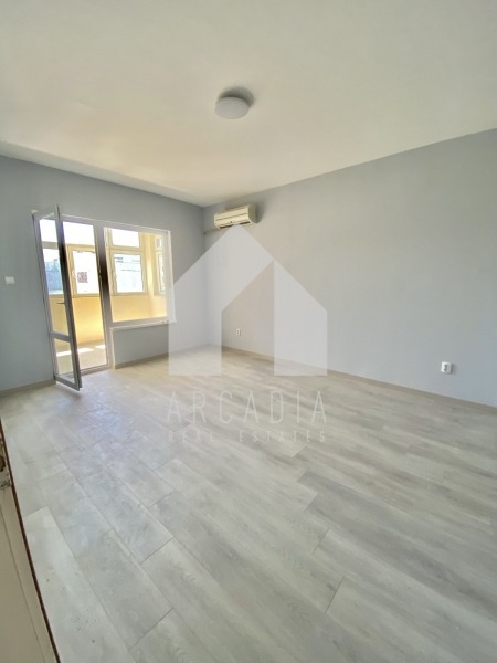 Продава 3-СТАЕН, гр. Пловдив, Тракия