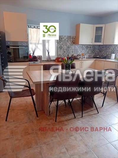 Продава КЪЩА, с. Аврен, област Варна, снимка 13 - Къщи - 47697931