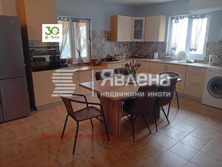 Продава КЪЩА, с. Аврен, област Варна, снимка 2 - Къщи - 47697931