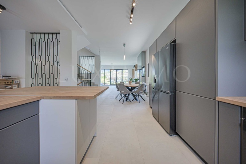 Zu verkaufen  Haus Sofia , Bojana , 401 qm | 97635630 - Bild [12]