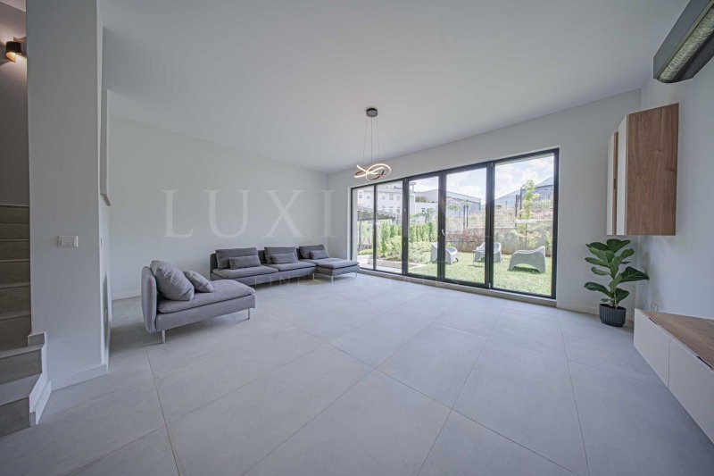 En venta  Casa Sofia , Boyana , 401 metros cuadrados | 97635630 - imagen [3]