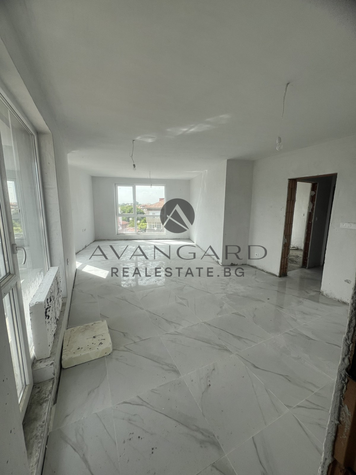 Продава 3-СТАЕН, гр. Пловдив, Прослав, снимка 2 - Апартаменти - 49575349