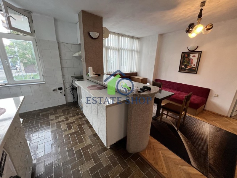 Eladó  2 hálószobás Plovdiv , Kjucsuk Parizs , 100 négyzetméter | 29455279 - kép [3]