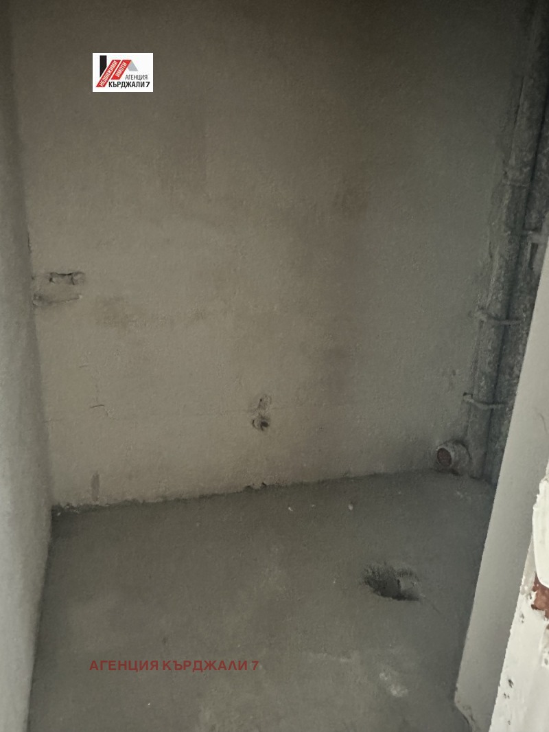 Na sprzedaż  2 sypialnie Kardżali , Wazrożdenci , 108 mkw | 72639515 - obraz [8]