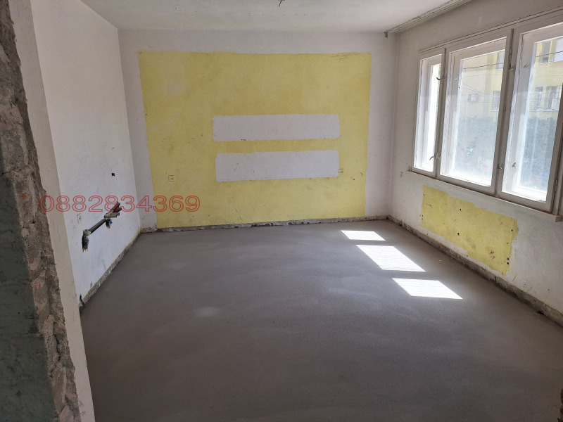 Продава МНОГОСТАЕН, гр. Пазарджик, Център, снимка 14 - Aпартаменти - 49033048