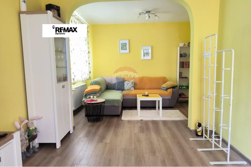 Продава КЪЩА, гр. Поморие, област Бургас, снимка 2 - Къщи - 53081798