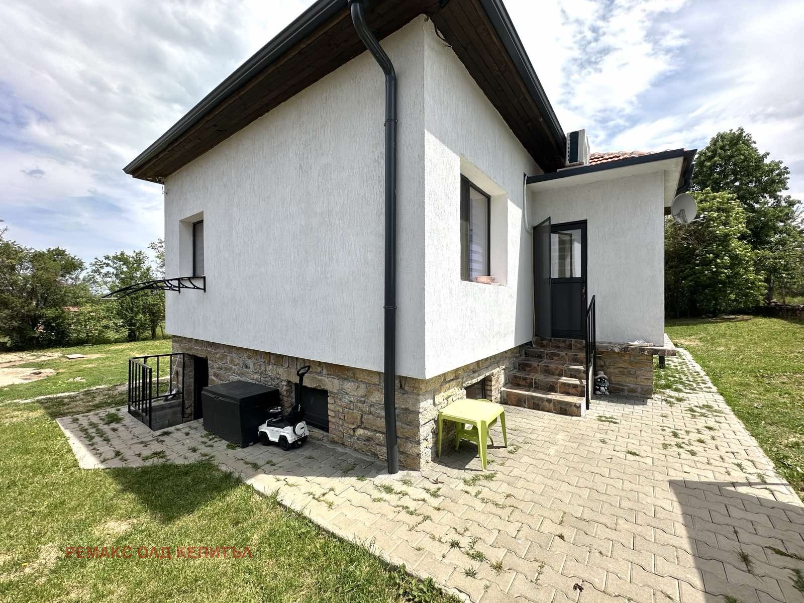 Продава КЪЩА, с. Ново село, област Велико Търново