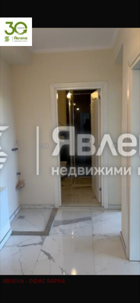 Продава 3-СТАЕН, гр. Варна, Изгрев, снимка 2 - Aпартаменти - 49565362