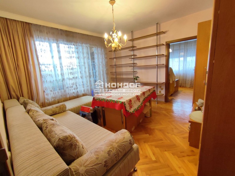 De vânzare  1 dormitor Plovdiv , Țentâr , 64 mp | 57956650