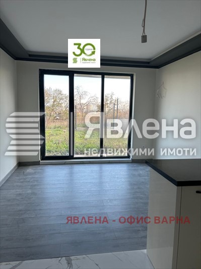 Продава 3-СТАЕН, гр. Варна, Изгрев, снимка 5 - Aпартаменти - 49565362