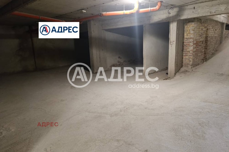 Продава ГАРАЖ, ПАРКОМЯСТО, гр. Варна, Център, снимка 5 - Гаражи и паркоместа - 53172892