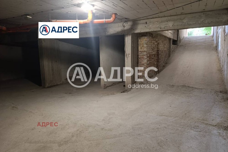 Продава ГАРАЖ, ПАРКОМЯСТО, гр. Варна, Център, снимка 8 - Гаражи и паркоместа - 53172892