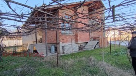 Продажба на имоти в с. Микрево, област Благоевград - изображение 1 