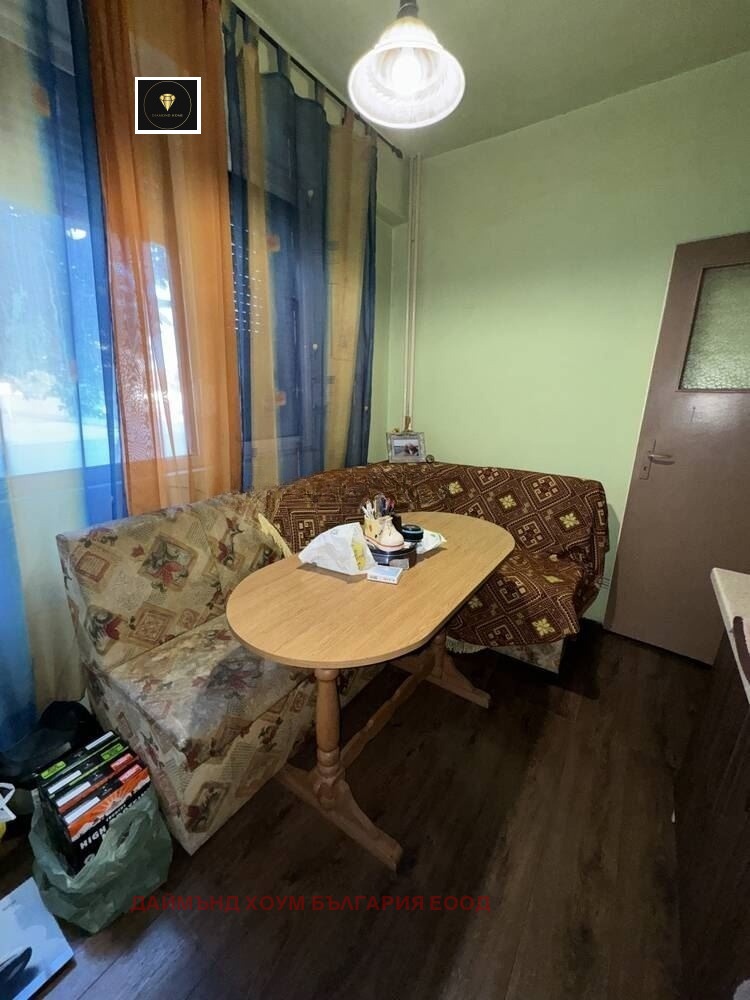 Eladó  2 hálószobás Plovdiv , Izgrev , 70 négyzetméter | 22937651 - kép [2]