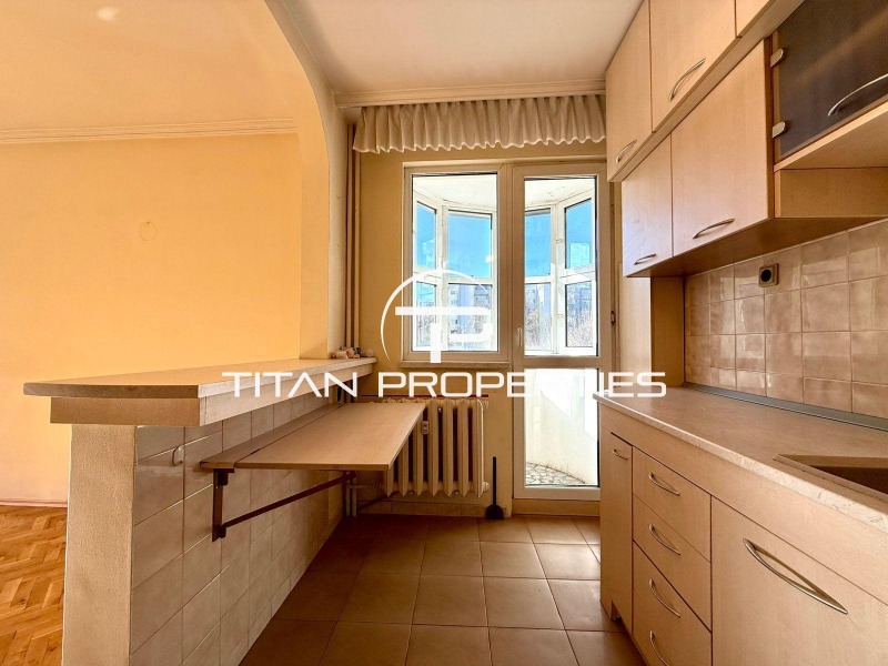 Продава 3-СТАЕН, гр. Пловдив, Кършияка, снимка 2 - Апартаменти - 53019353