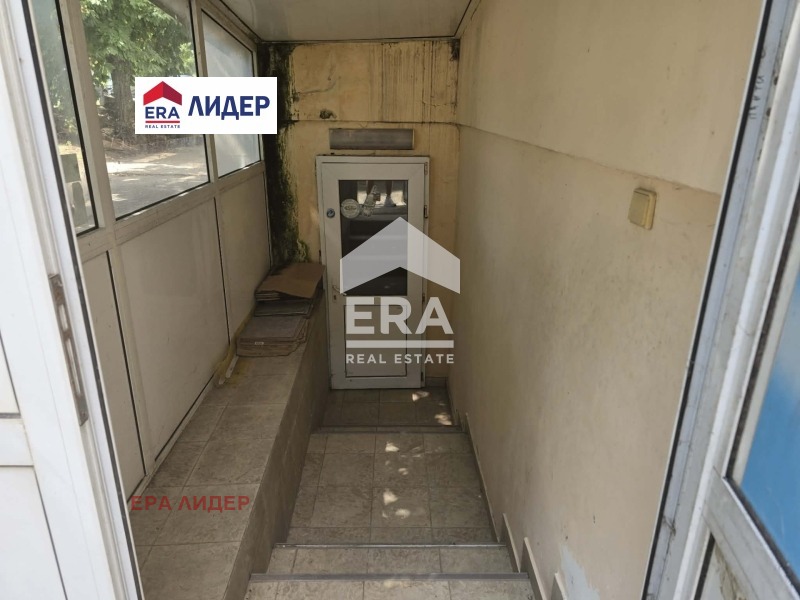 Продава МАГАЗИН, гр. Русе, Дружба 3, снимка 2 - Магазини - 55696894
