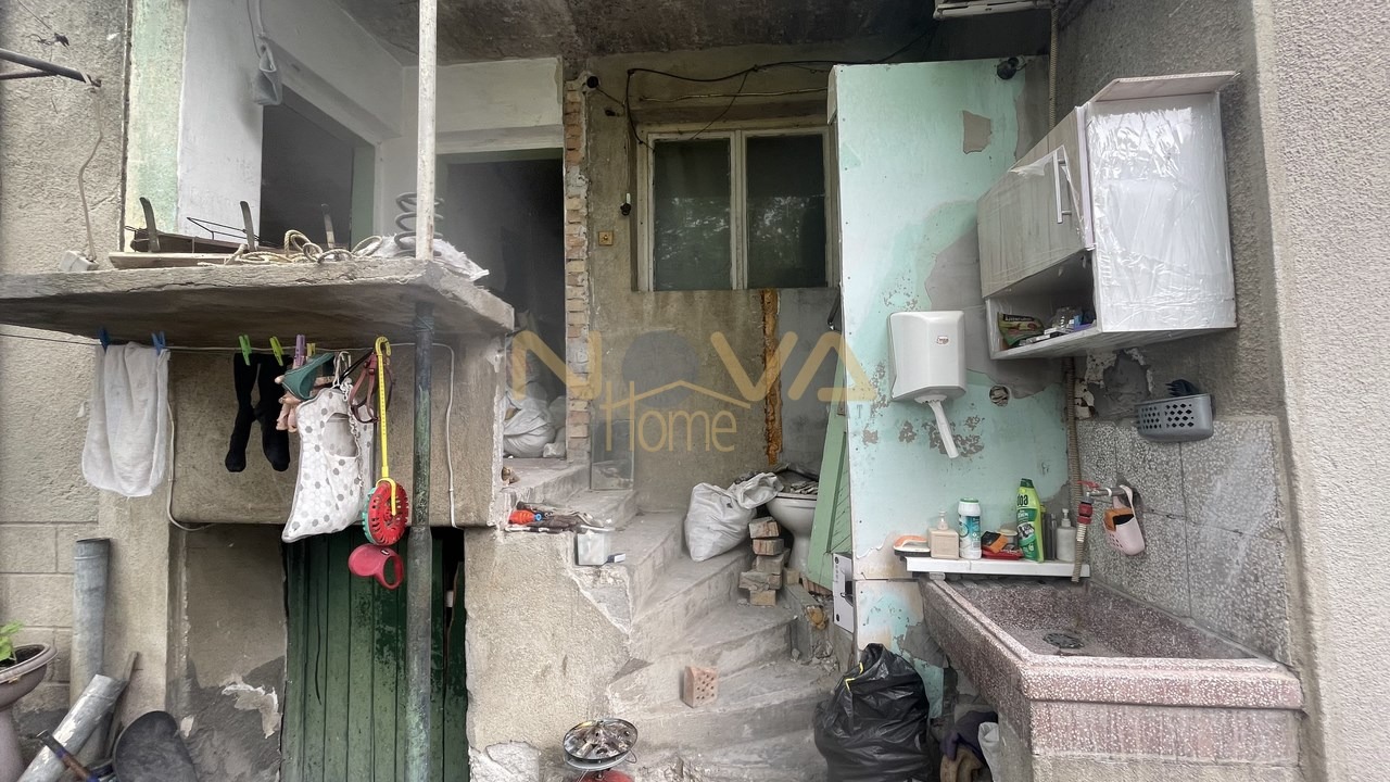 Продава ЕТАЖ ОТ КЪЩА, гр. Варна, Трошево, снимка 6 - Етаж от къща - 53073654