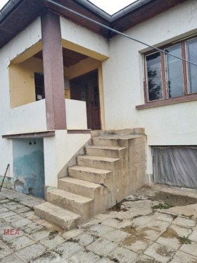 House Valchitran, region Pleven 3