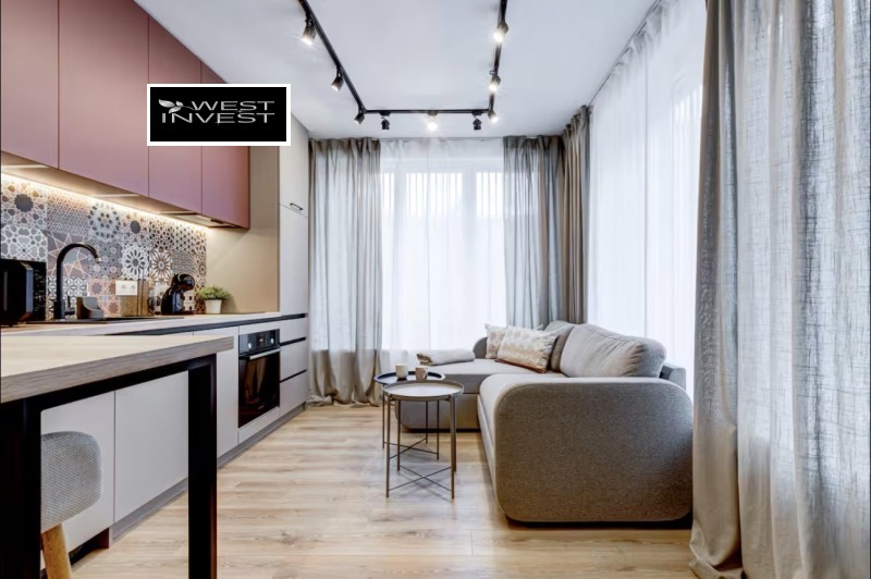 Продава 3-СТАЕН, гр. София, Център, снимка 2 - Апартаменти - 53288588