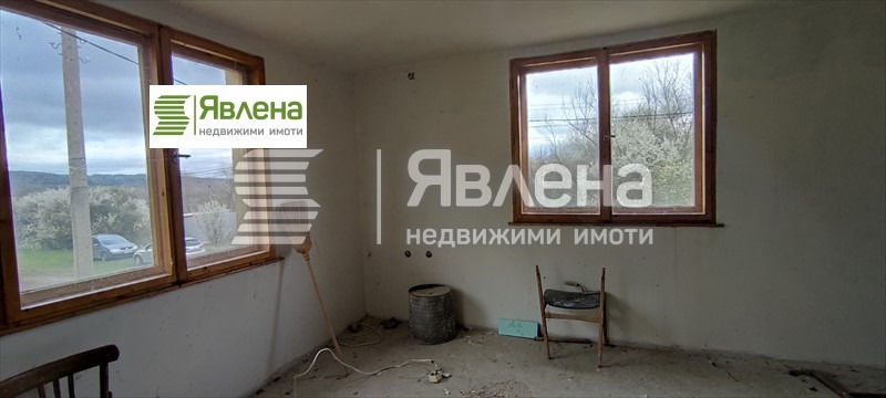 Продава КЪЩА, с. Слаковци, област Перник, снимка 5 - Къщи - 53059368