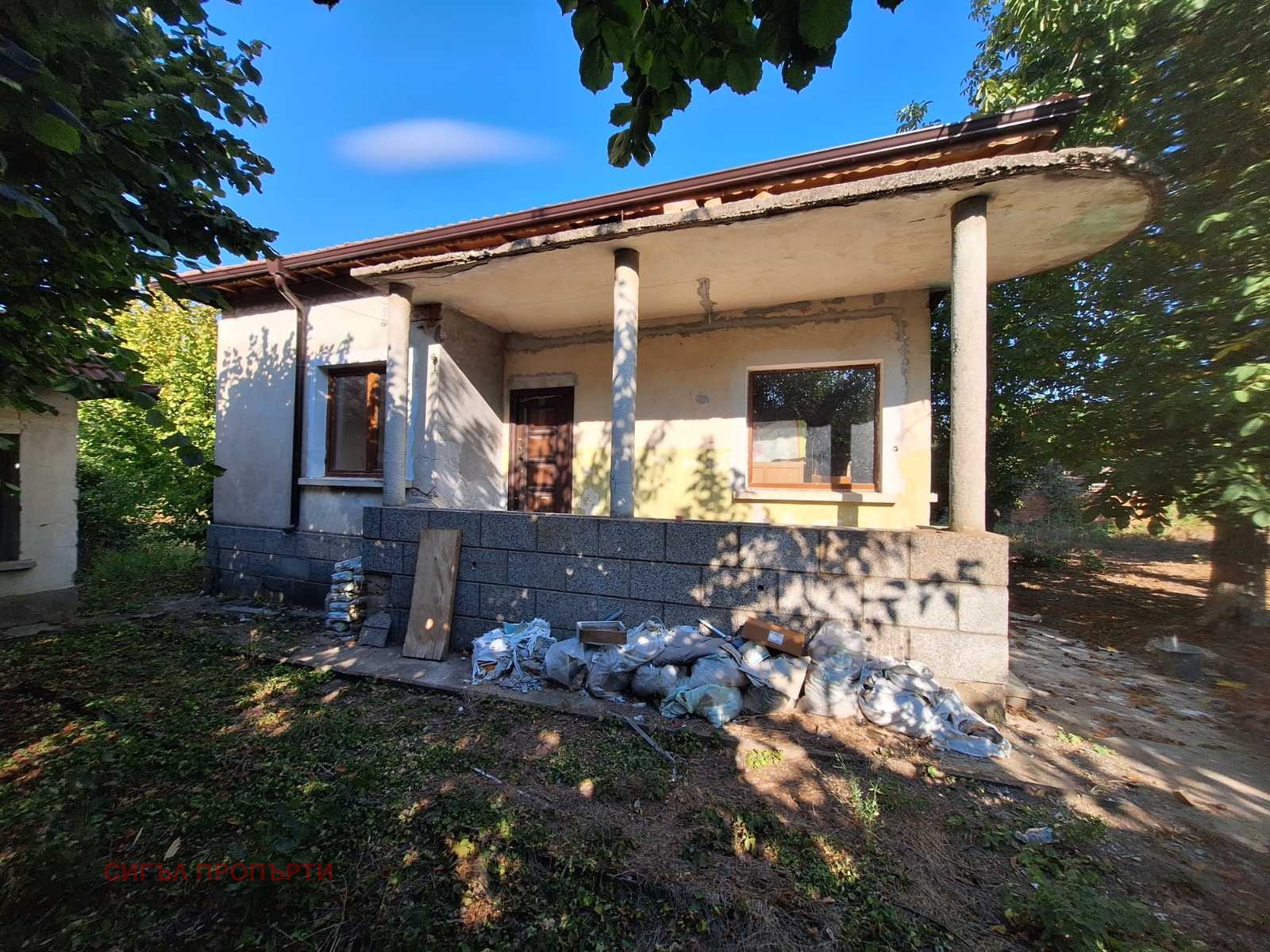 Продава КЪЩА, гр. Червен бряг, област Плевен