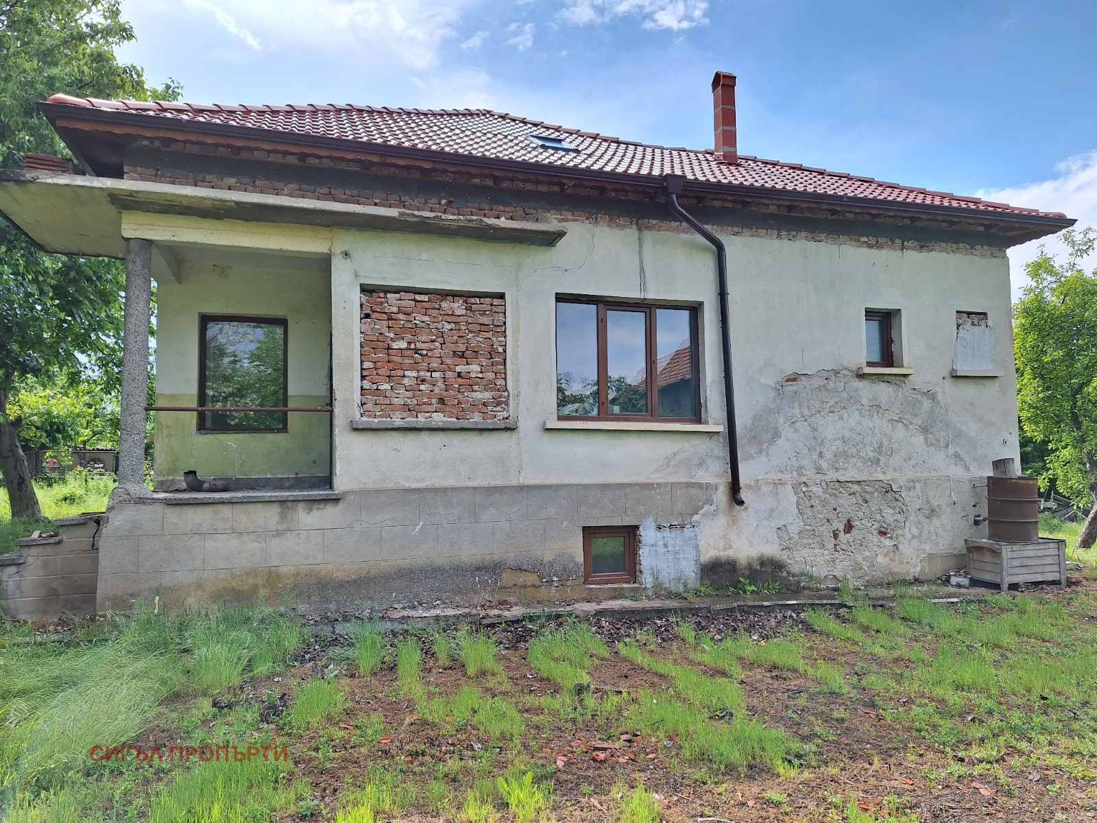 Продава КЪЩА, гр. Червен бряг, област Плевен, снимка 2 - Къщи - 53644944