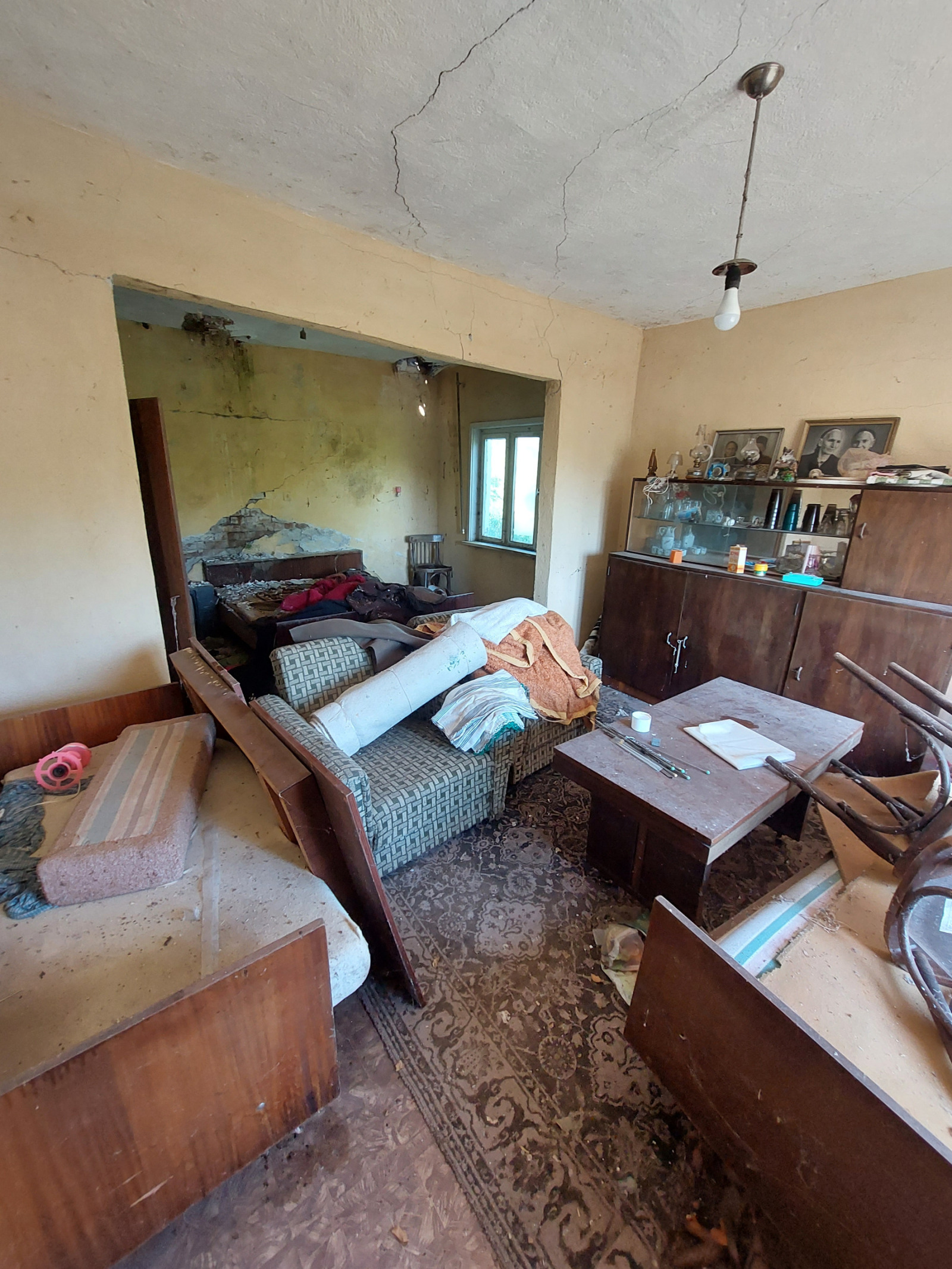 Продава КЪЩА, с. Средец, област Стара Загора, снимка 2 - Къщи - 54701128